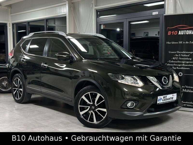 Grün Gebraucht 2016 Nissan X-Trail Tekna SUV | 15.990 € (Etwas zu teuer) - Bild 1/4