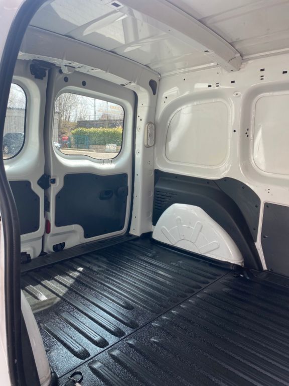 Gebraucht Renault Kangoo Rapid Extra 90 PS (66 kW) 2019 Weiß Van / Kleinbus