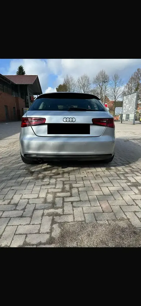 Gebraucht Audi A3 Premium 105 PS (77 kW) 2013 Grau Limousine