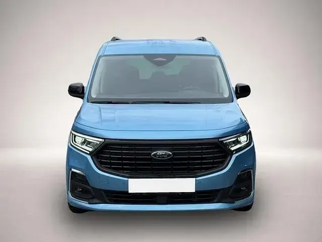 Neu Ford Tourneo Titanium 122 PS (89 kW) 2026 Manufacturer Van / Kleinbus