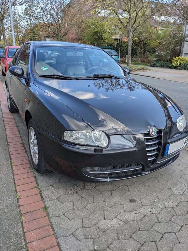 Schwarz Gebraucht 2003 Alfa Romeo 147 Progression Kleinwagen | 1.400 € (Fairer Preis) - Bild 1/4