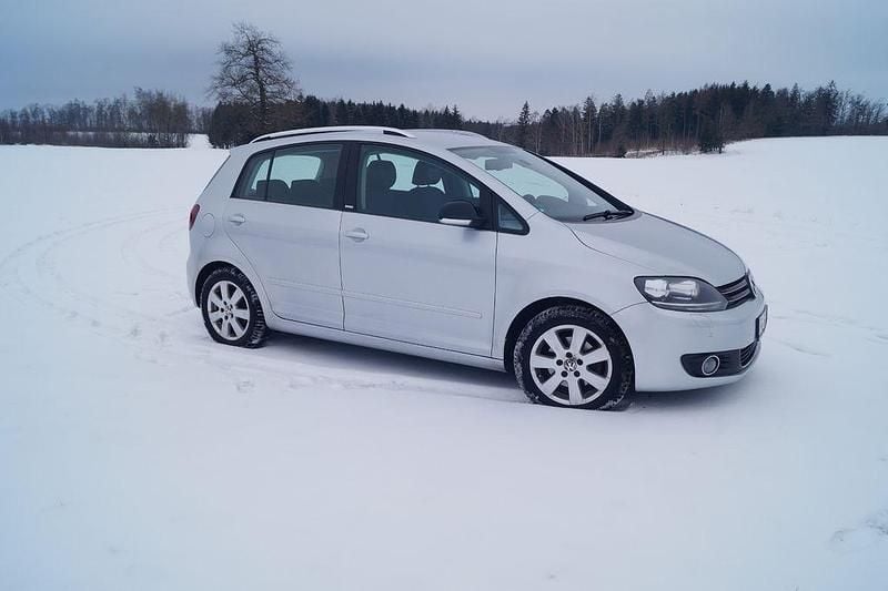 Gebraucht VW Golf Plus Cross Style 122 PS (89 kW) 2011 Silber Van / Kleinbus