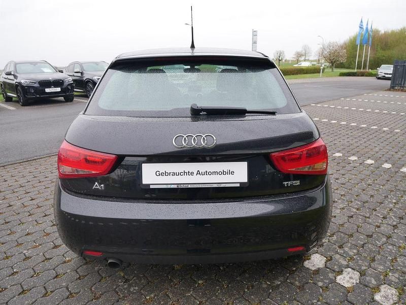 Second-hand Audi A1 Ambition 86 CP (63 kW) 2011 Negru Hatchback