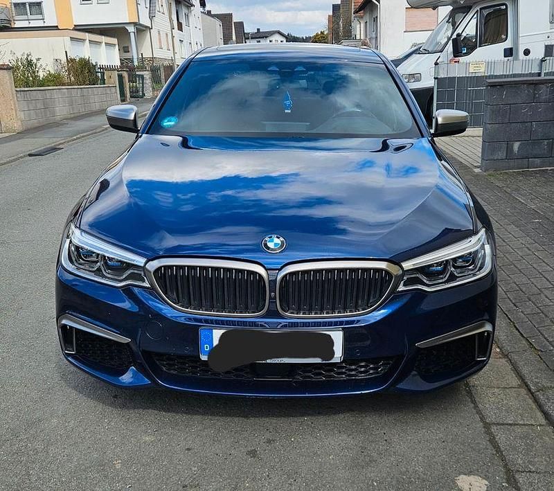 Blau Gebraucht 2020 BMW M550 M Sport Limousine | 49.499 € (Guter Preis) - Bild 1/4