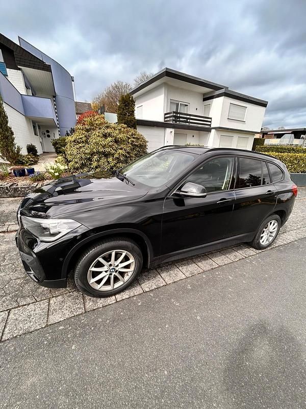 Gebraucht BMW X1 140 PS (102 kW) 2021 Schwarz SUV