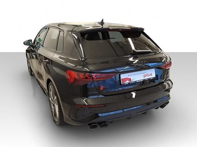 Gebraucht Audi S3 Ambiente 310 PS (228 kW) 2023 Mythosschwarz metallic Limousine