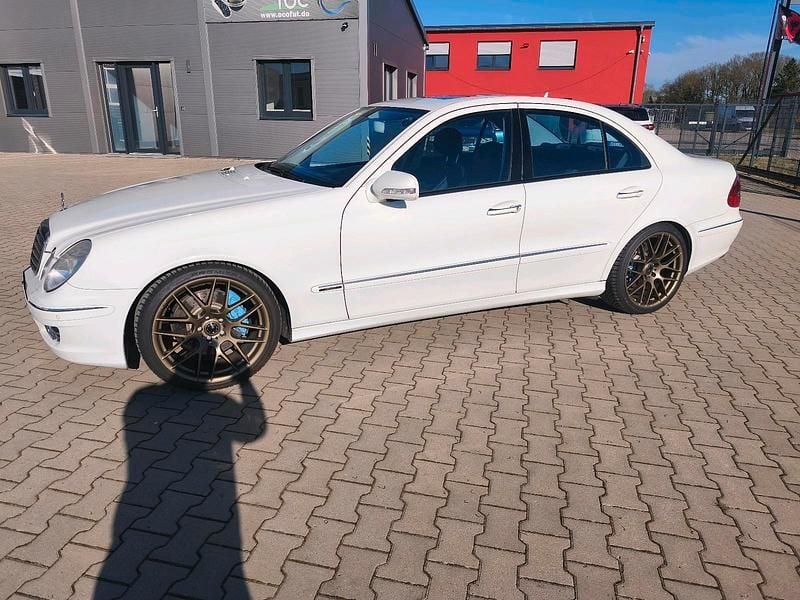 Gebraucht Mercedes E320 Avantgarde 224 PS (164 kW) 2008 Weiß Limousine