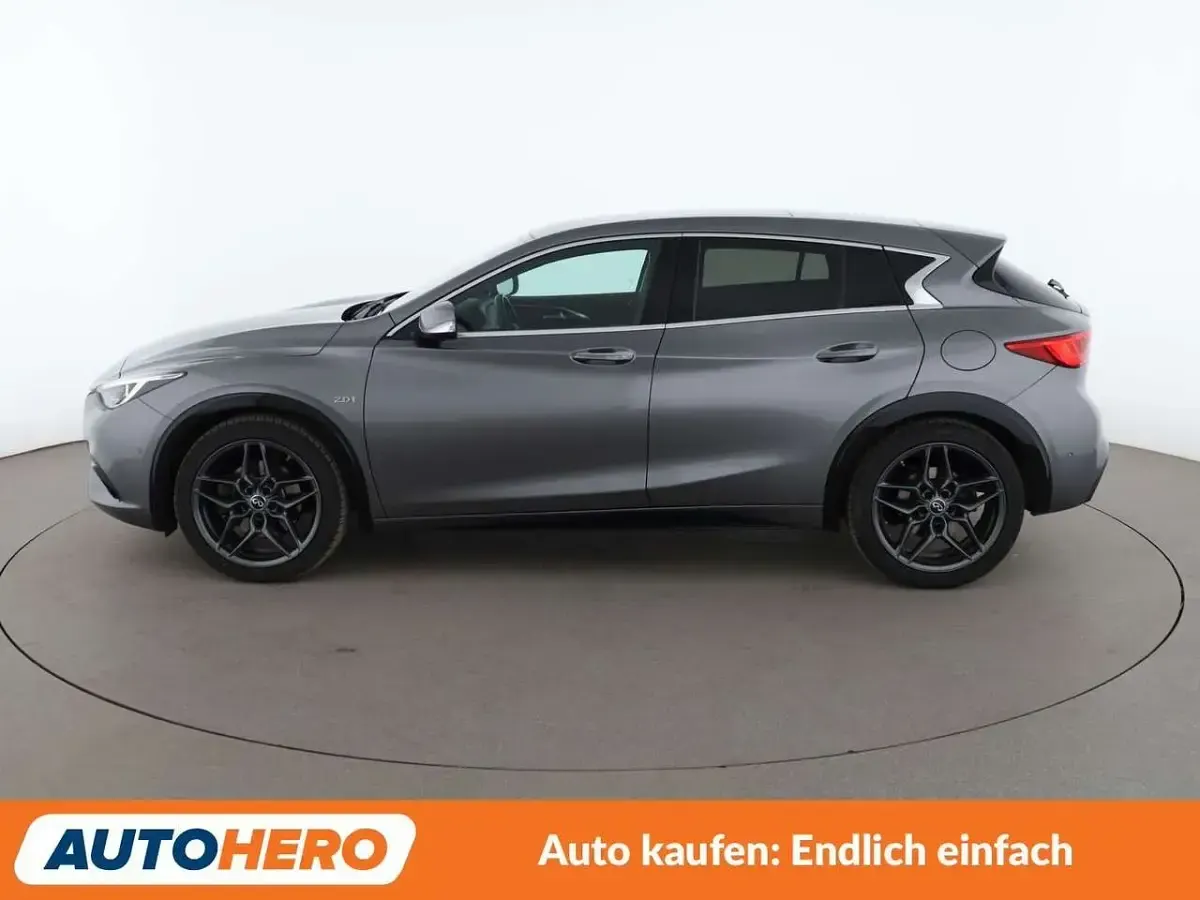 Gebraucht Infiniti Q30 Luxe 211 PS (155 kW) 2018 Grau Limousine