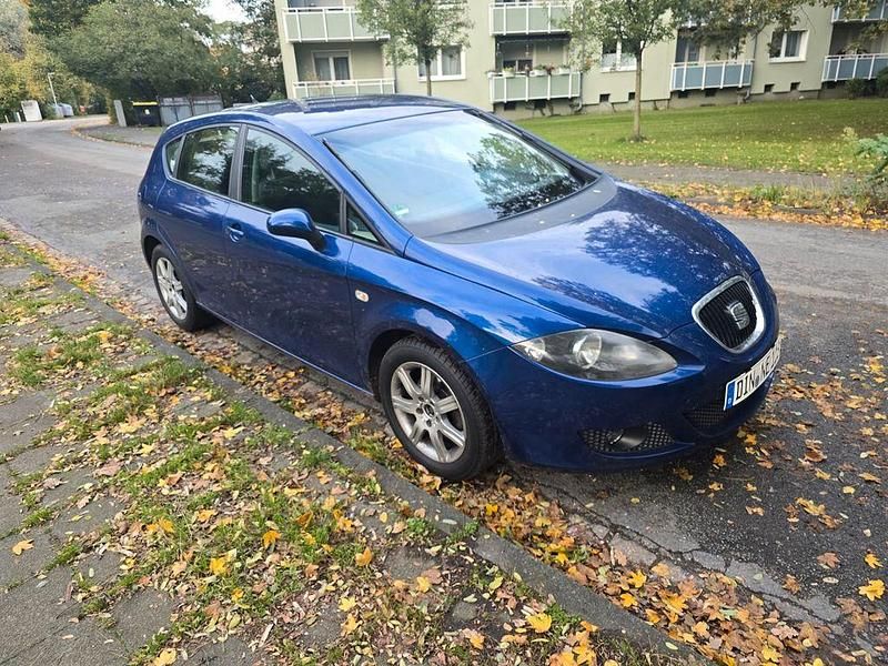 Blau Gebraucht 2006 Seat Leon Stylance Limousine | 1.200 € (Guter Preis) - Bild 1/4