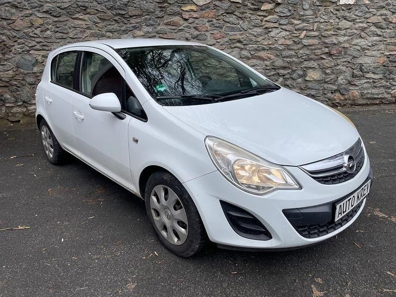 Gebraucht Opel Corsa Edition 87 PS (63 kW) 2012 Weiß Kleinwagen