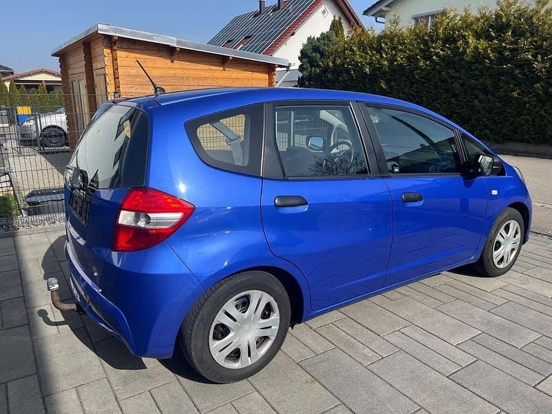 Gebraucht Honda Jazz S 90 PS (66 kW) 2011 Blau Kleinwagen