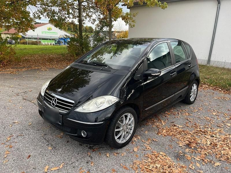Schwarz Gebraucht 2004 Mercedes A180 Kleinwagen | 650 € (Superpreis) - Bild 1/4