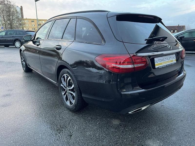 Gebraucht Mercedes C300 245 PS (180 kW) 2017 Schwarz Kombi