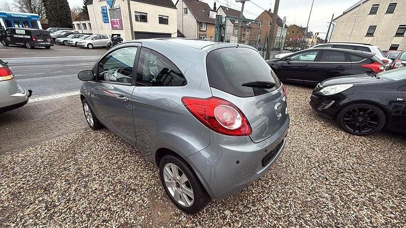 Gebraucht Ford Ka Titanium 69 PS (50 kW) 2010 Lagograu Kleinwagen