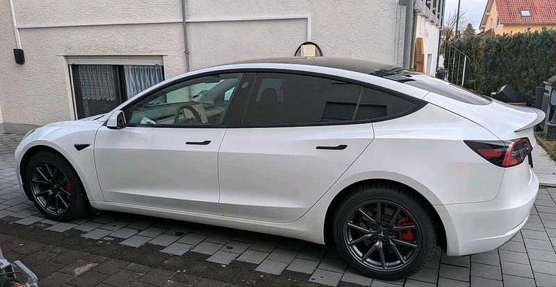 Gebraucht Tesla Model 3 392 kW (533 PS) 2022 Weiß Limousine