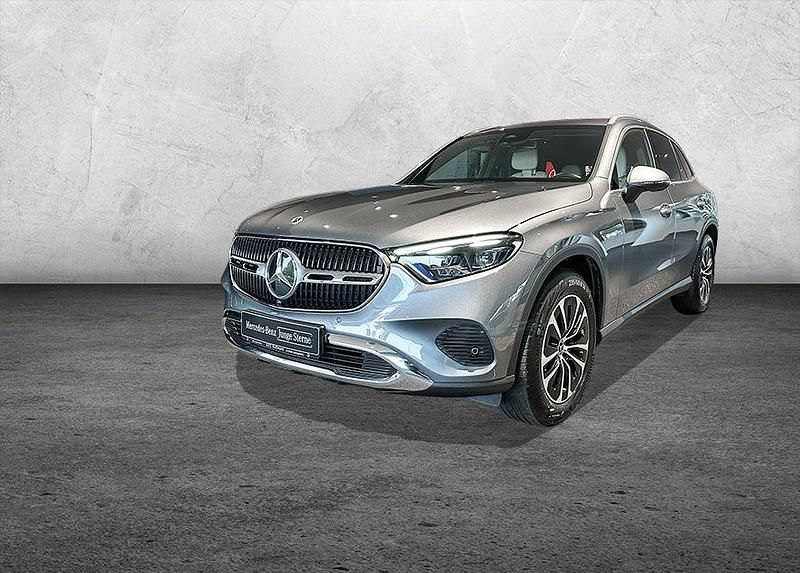 Grau Gebraucht 2023 Mercedes GLC200 Avantgarde SUV | 47.720 € (Fairer Preis) - Bild 1/4