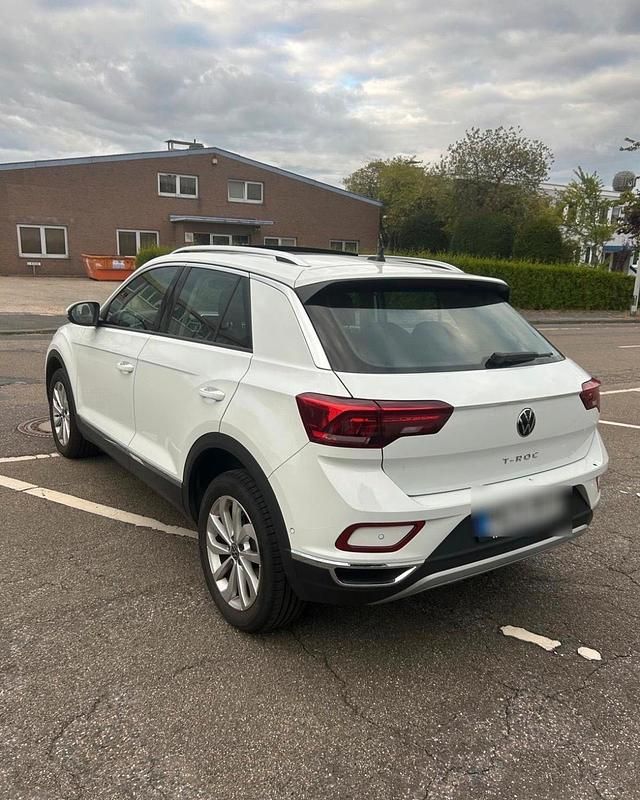 Gebraucht VW T-Roc 150 PS (110 kW) 2023 Weiß SUV