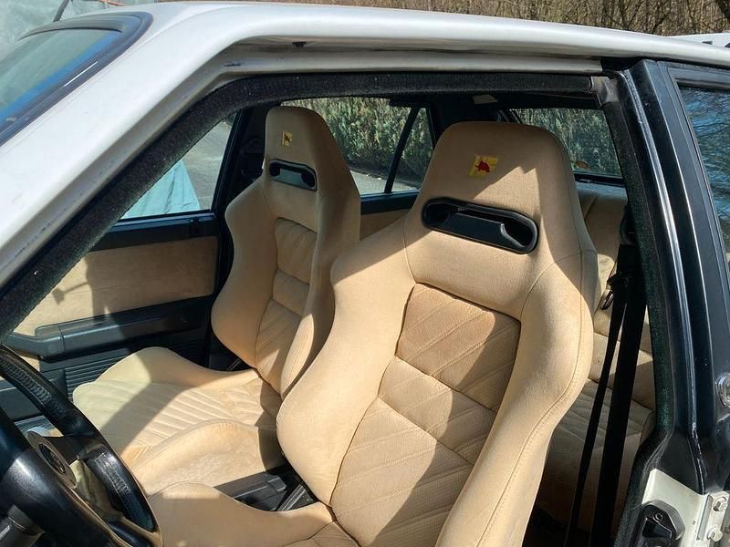 Gebraucht Lancia Delta 211 PS (155 kW) 1993 Weiß Kleinwagen