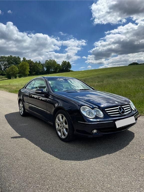 Blau Gebraucht 2005 Mercedes CLK240 Coupé | 6.800 € (Etwas zu teuer) - Bild 1/4