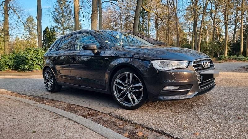 Gebraucht Audi A3 Ambition 105 PS (77 kW) 2014 Braun Limousine