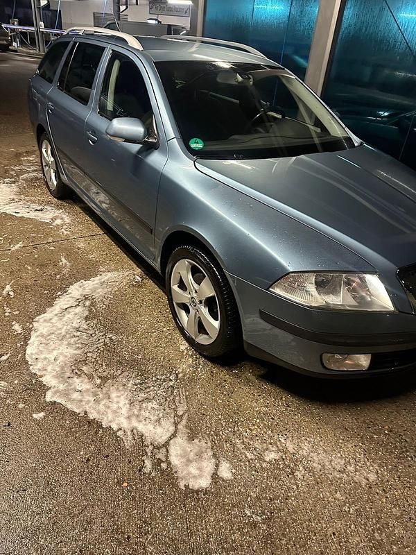 Gebraucht Skoda Octavia 160 PS (117 kW) 2009 Andere farben Kombi