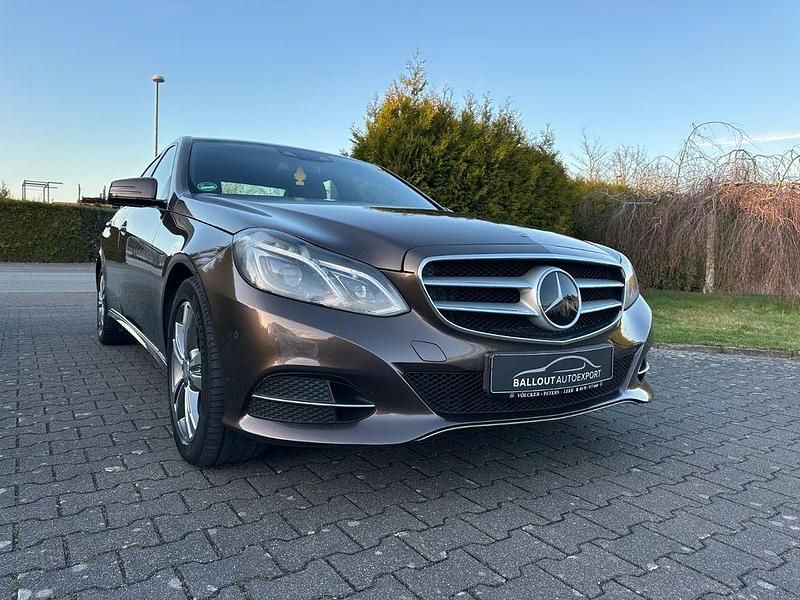 Gebraucht Mercedes E300 231 PS (169 kW) 2014 Braun Limousine