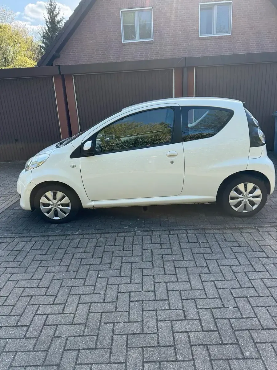 Gebraucht Citroën C1 68 PS (50 kW) 2011 Weiß Kleinwagen