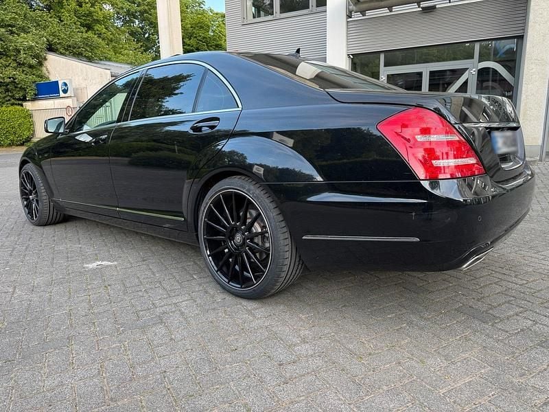 Gebraucht Mercedes S350 258 PS (189 kW) 2013 Schwarz Limousine