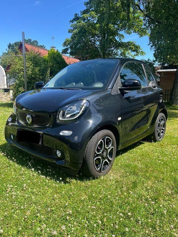 Schwarz Gebraucht 2018 Smart ForTwo Electric Drive Prime Coupé | 7.680 € (Fairer Preis) - Bild 1/4