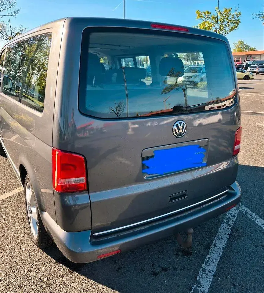 Gebraucht VW T5 Startline 140 PS (102 kW) 2011 Grau Van