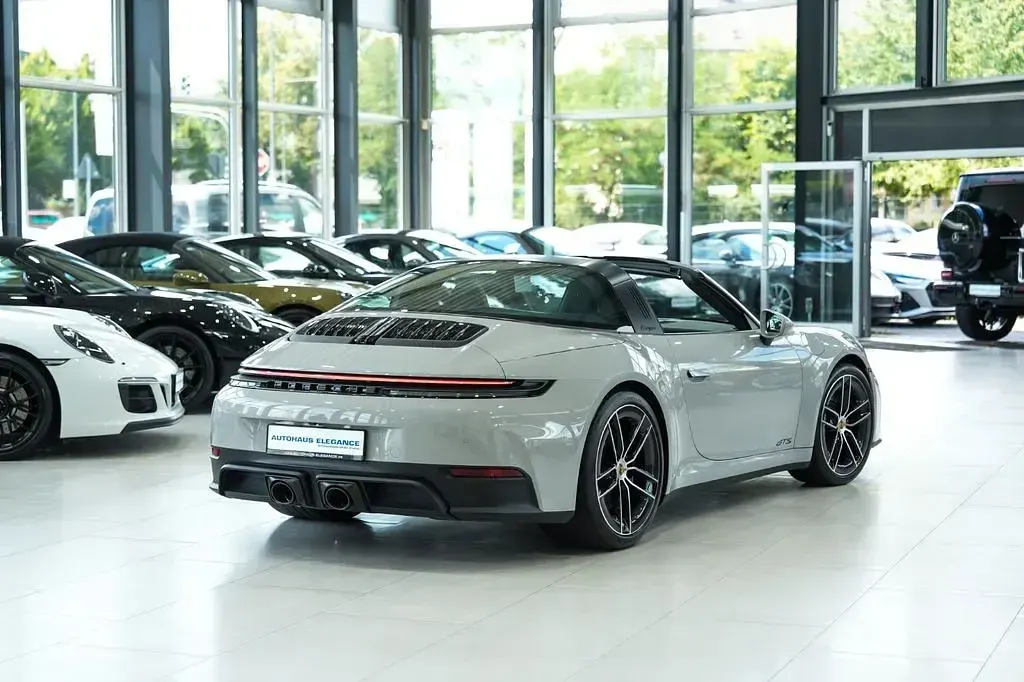 Gebraucht Porsche 992 Sport 541 PS (397 kW) 2024 Grau Cabrio