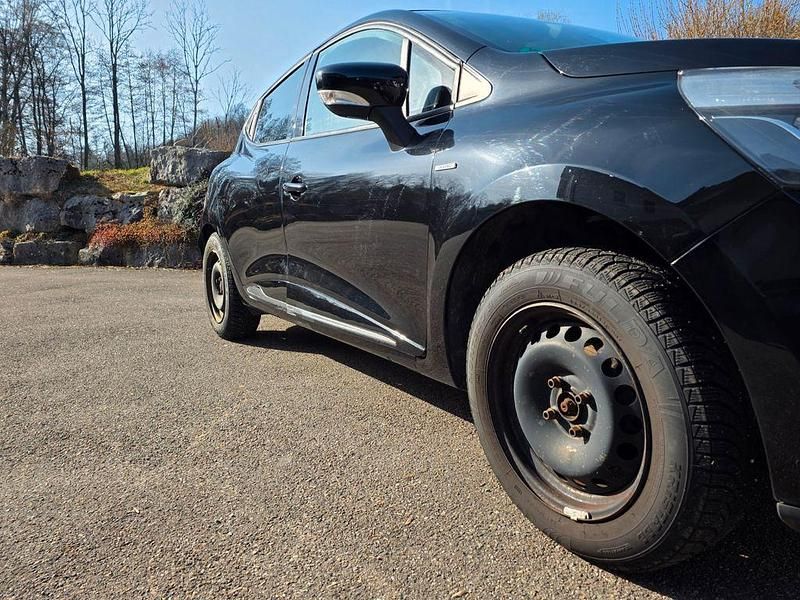 Gebraucht Renault Clio IV Dynamique 73 PS (53 kW) 2015 Schwarz Limousine