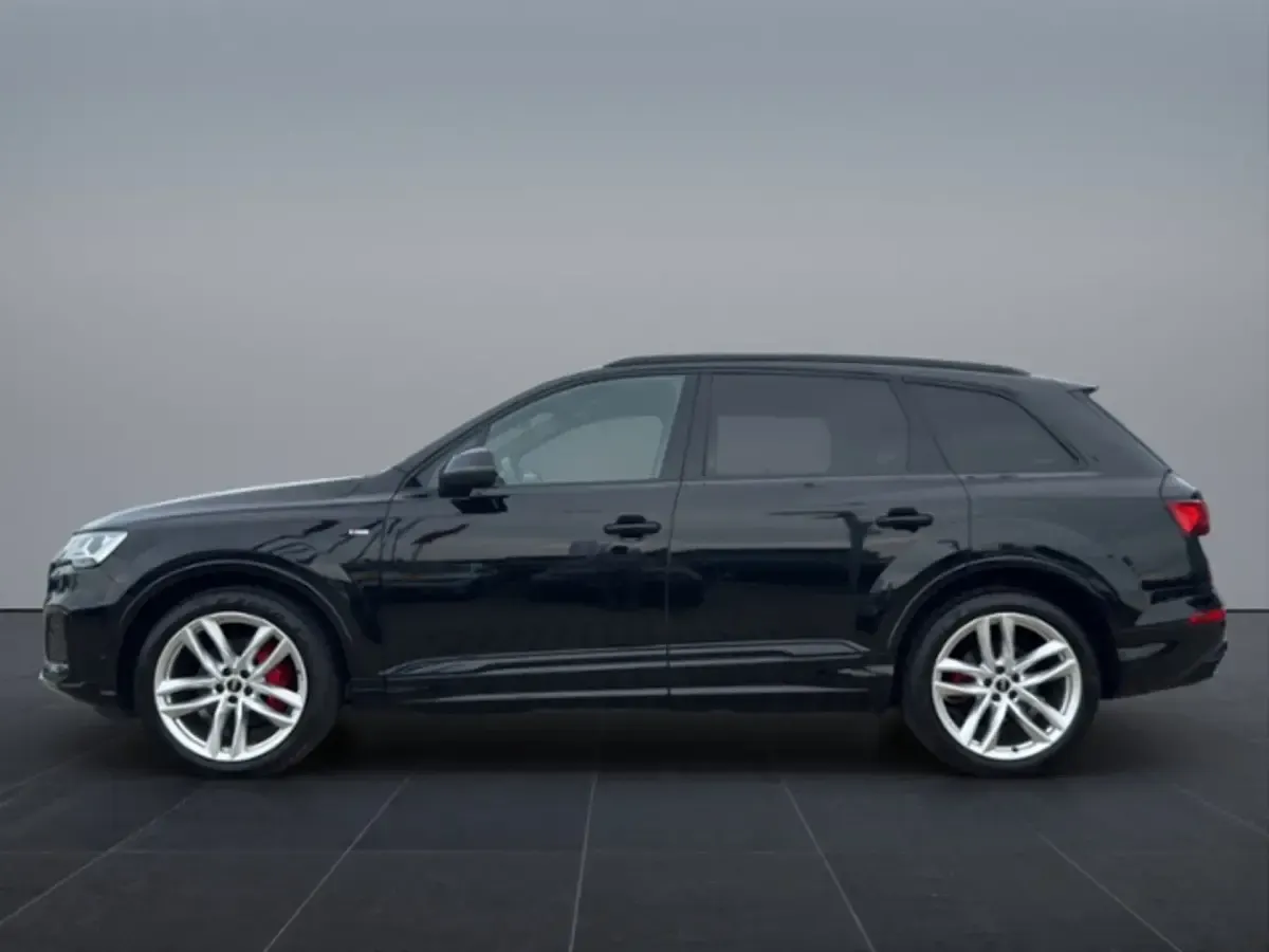 Gebraucht Audi Q7 Competition 286 PS (210 kW) 2022 Mythosschwarz metallic SUV
