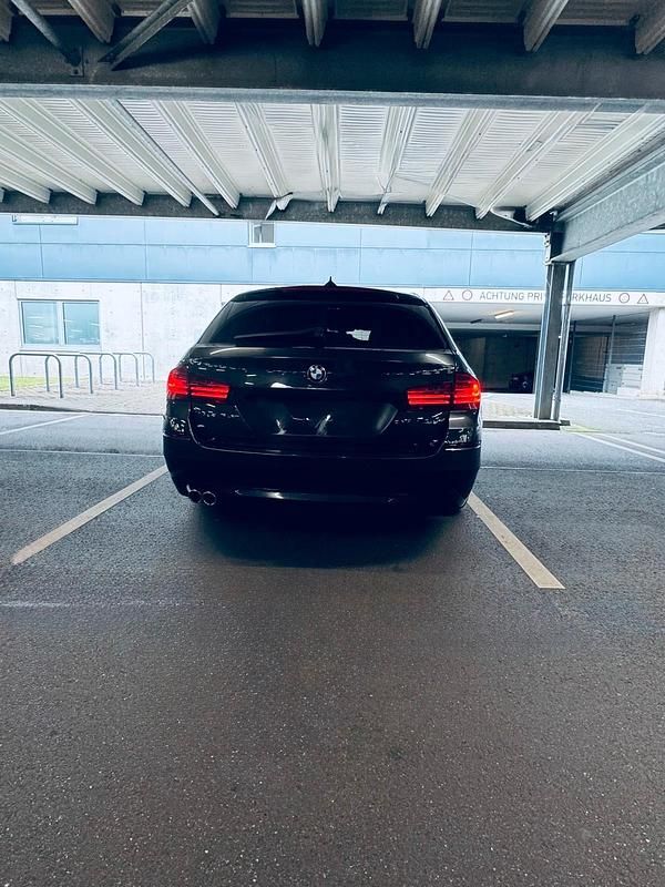 Gebraucht BMW 525 218 PS (160 kW) 2015 Grau Kombi