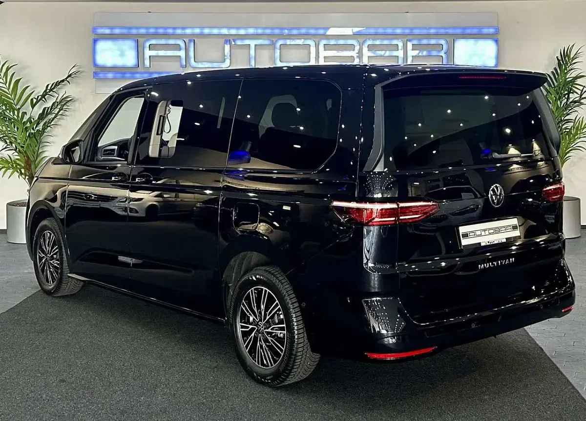 Używany VW T7 150 KM (110 kW) 2025 Czarny Van