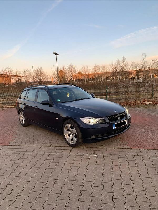 Gebraucht BMW 320 163 PS (119 kW) 2007 Silber Kombi