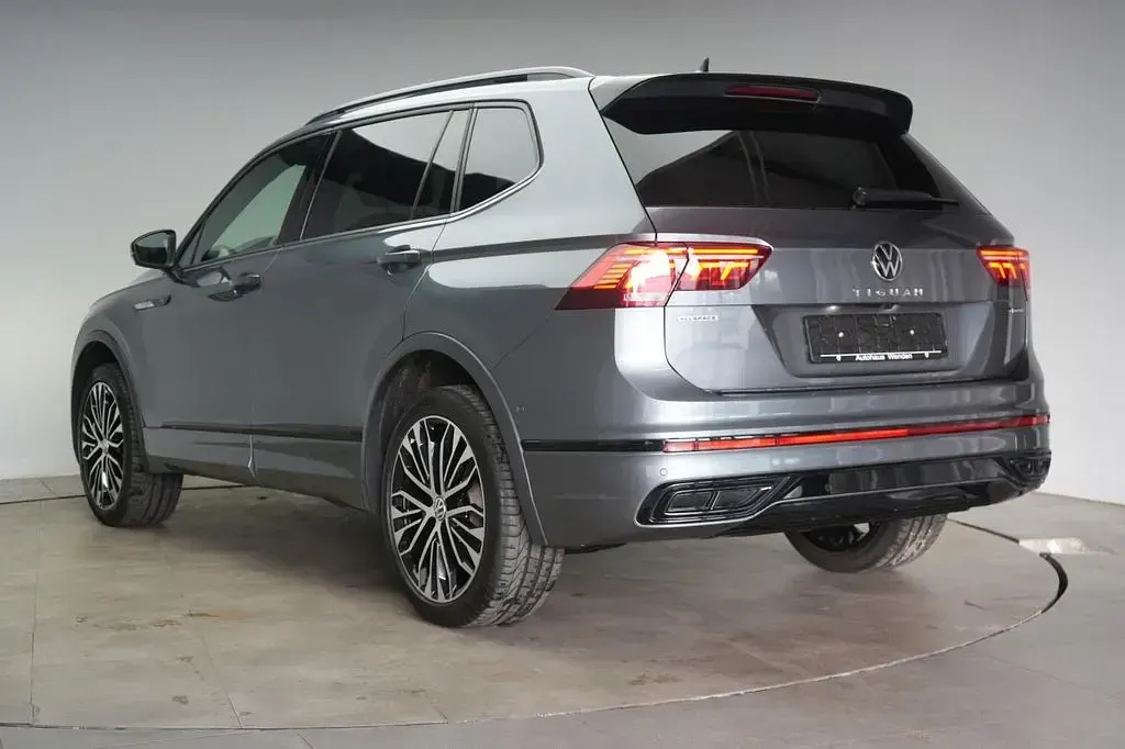 Gebraucht VW Tiguan Allspace R-line 200 PS (147 kW) 2023 Platinum gray SUV