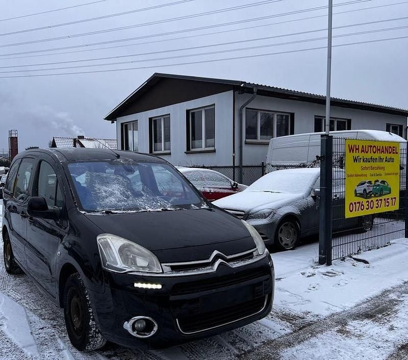 Schwarz Gebraucht 2015 Citroën Berlingo SELECTION Van / Kleinbus | 3.999 € (Superpreis) - Bild 1/4