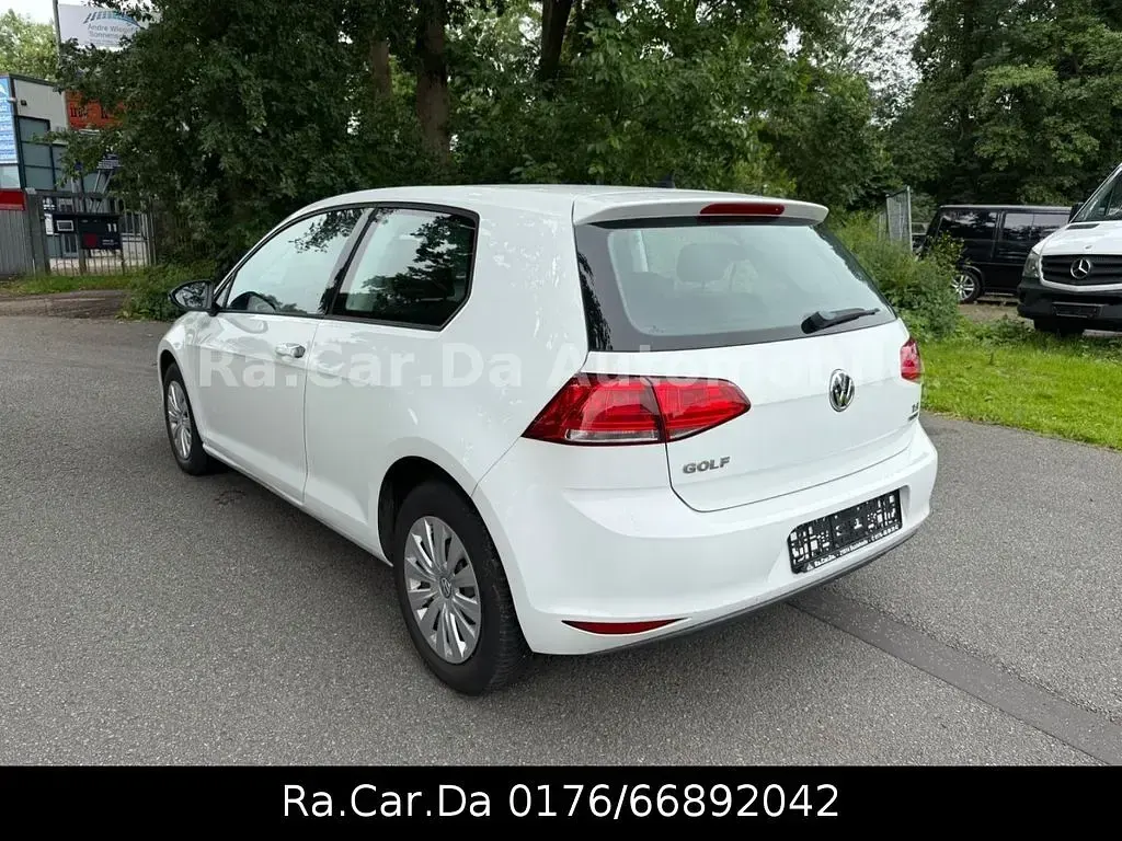 Gebraucht VW Golf VII Trendline 86 PS (63 kW) 2014 Weiß Kleinwagen