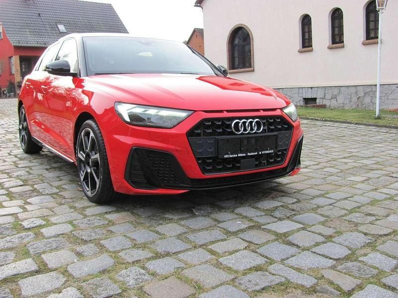 Rot Gebraucht 2018 Audi A1 Sportback S-Line Kleinwagen | 19.800 € (Etwas zu teuer) - Bild 1/4