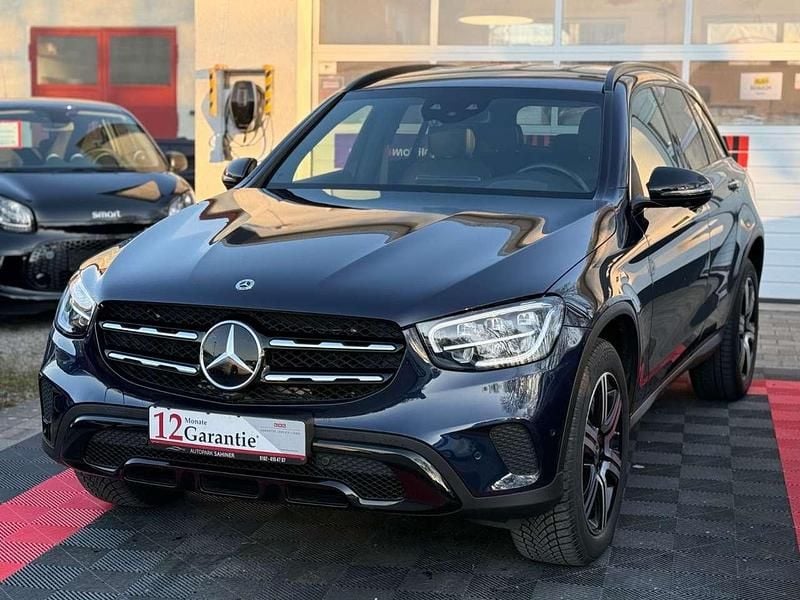 Gebraucht Mercedes GLC300e 211 PS (155 kW) 2022 Blau SUV