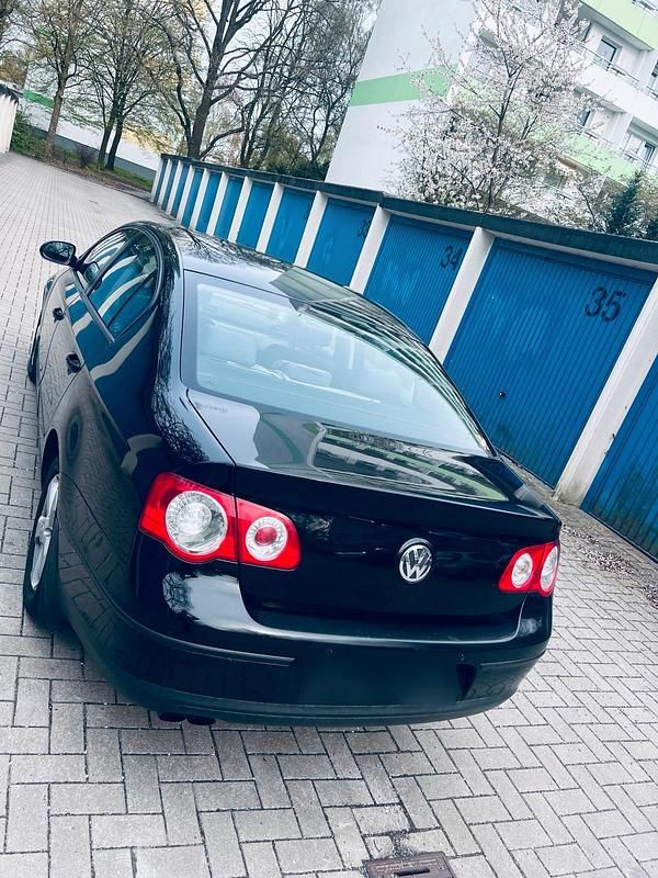 Second-hand VW Passat 2008 Negru Berlinǎ