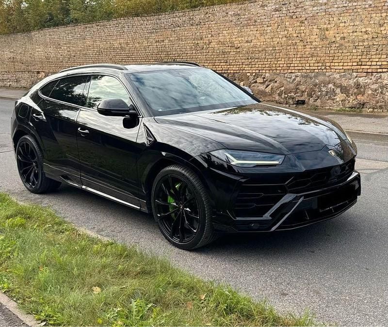 Second-hand Lamborghini Urus 650 CP (478 kW) 2021 Negru SUV
