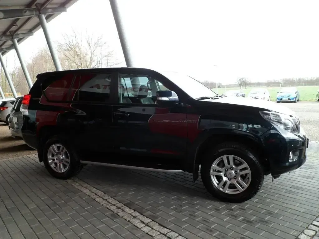Gebraucht Toyota Land Cruiser Anniversary 190 PS (139 kW) 2012 Blau SUV