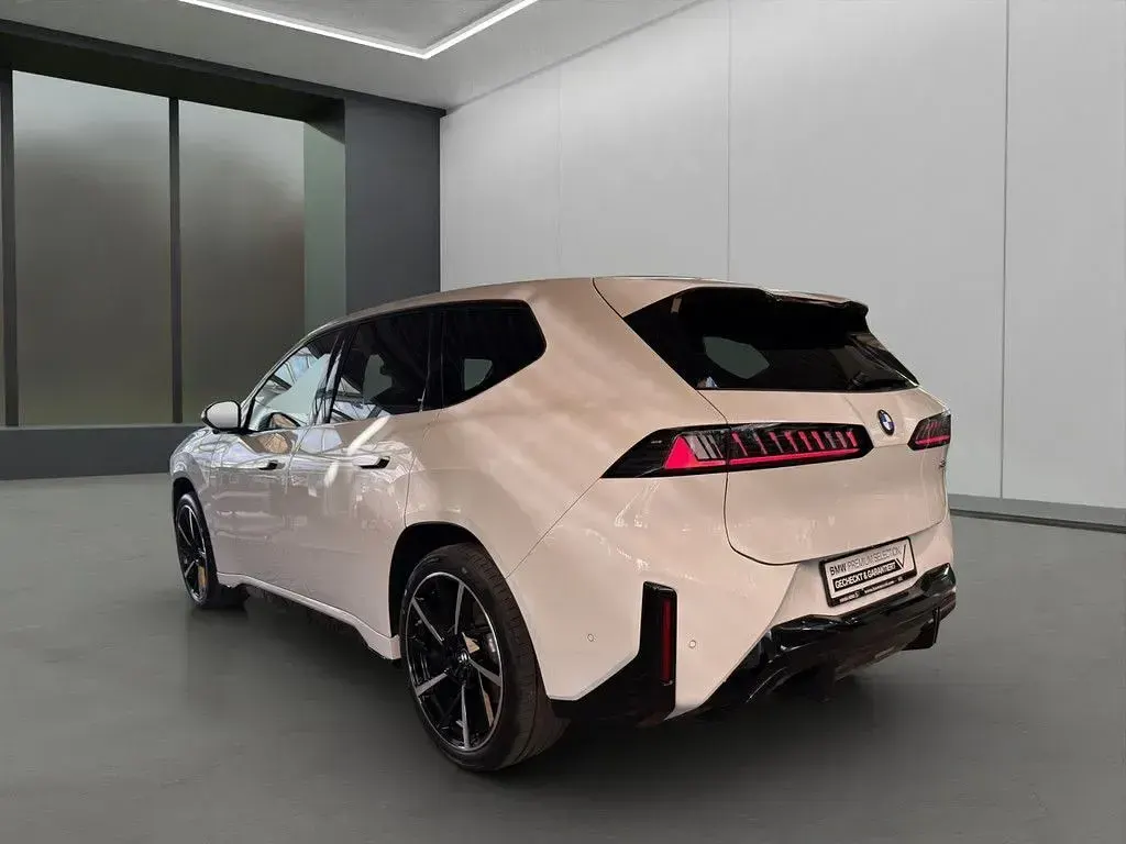 Gebraucht BMW iX3 Sport Line 344 kW (469 PS) 2025 Weiß SUV