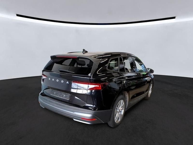 Gebraucht Skoda Enyaq iV 131 kW (179 PS) 2024 Schwarzmagic perleffekt SUV