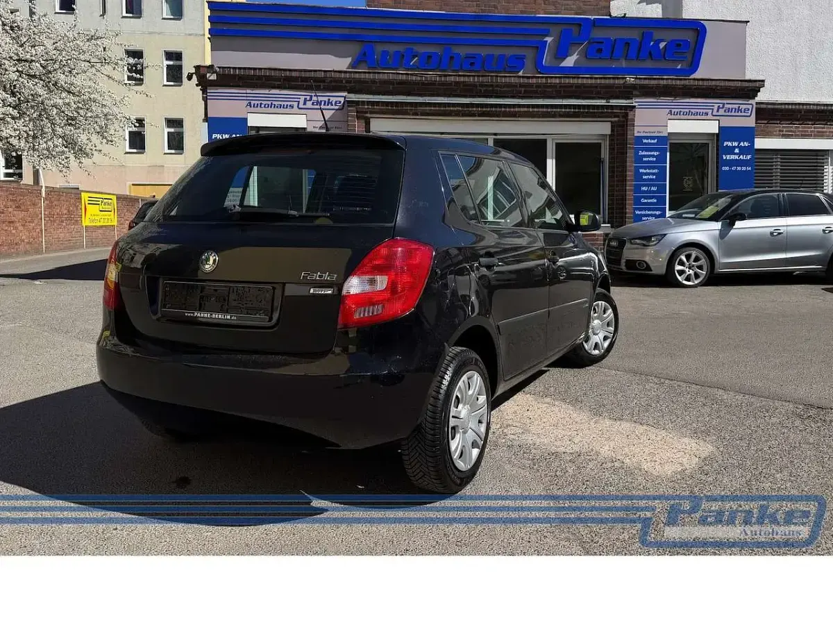 Gebraucht Skoda Fabia Cool Edition 60 PS (44 kW) 2013 Schwarzmagic perleffekt Limousine
