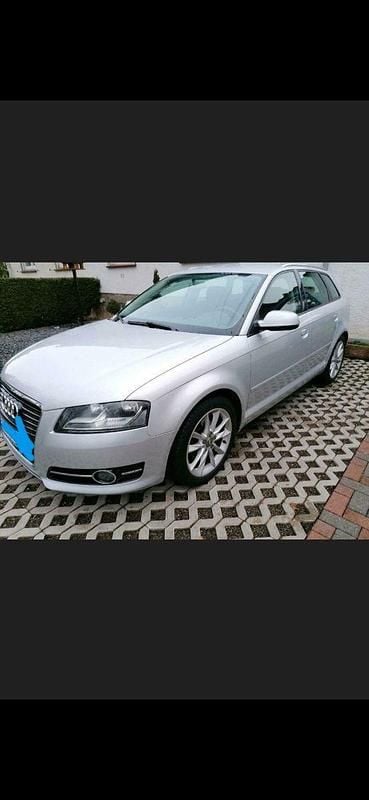 Gebraucht Audi A3 Ambiente 105 PS (77 kW) 2010 Silber Kleinwagen