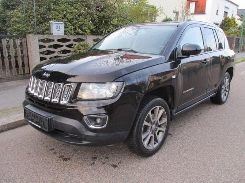 Schwarz (metallic) Gebraucht 2015 Jeep Compass SUV | 6.999 € (Superpreis) - Bild 1/4
