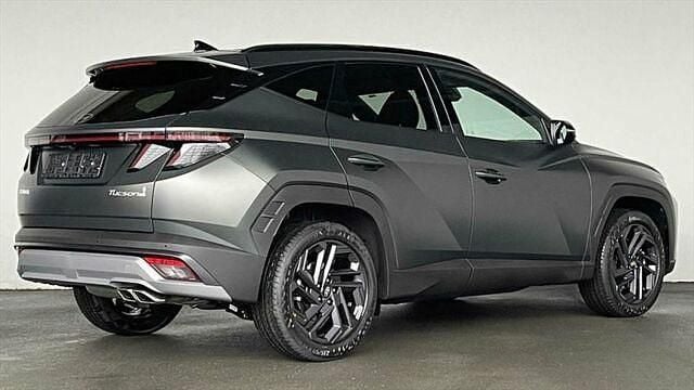 Neu Hyundai Tucson 160 PS (117 kW) 2025 Grün / pinegrün SUV